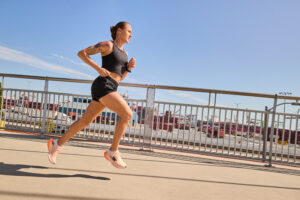 SKECHERS SIGNS ELITE RUNNER SHELBY HOULIHAN